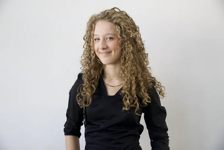 Hailey, kapster bij Devi Hairfashion