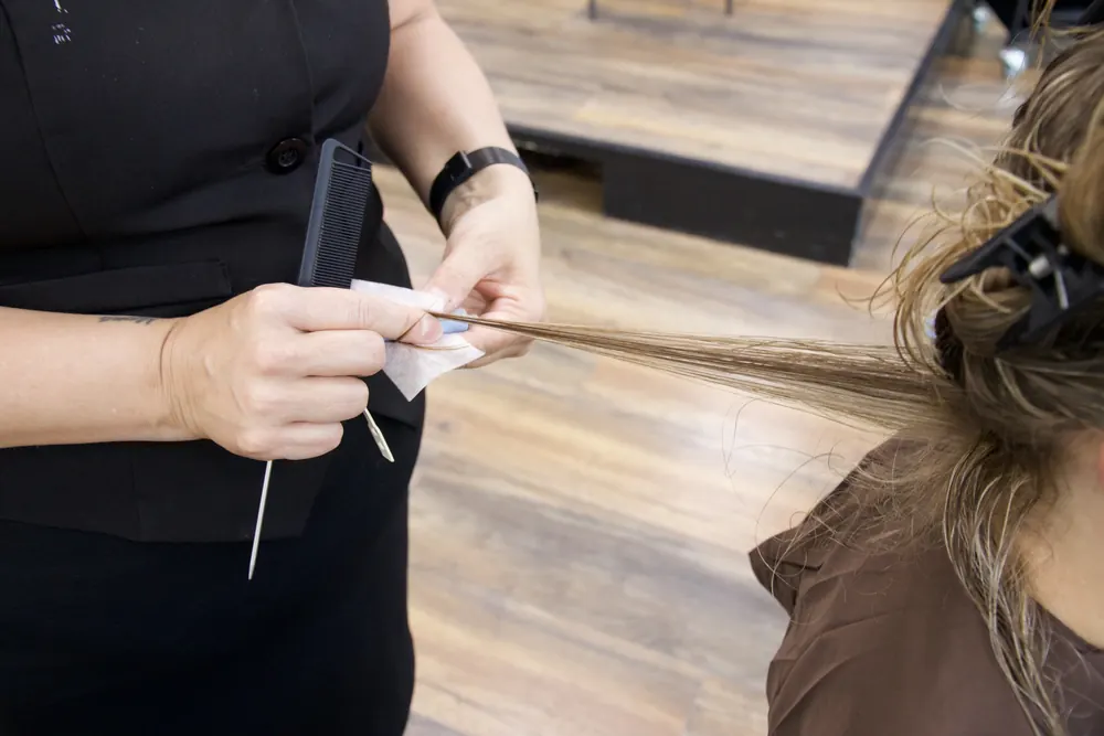 Haar afdelen voor een spiraal permanent