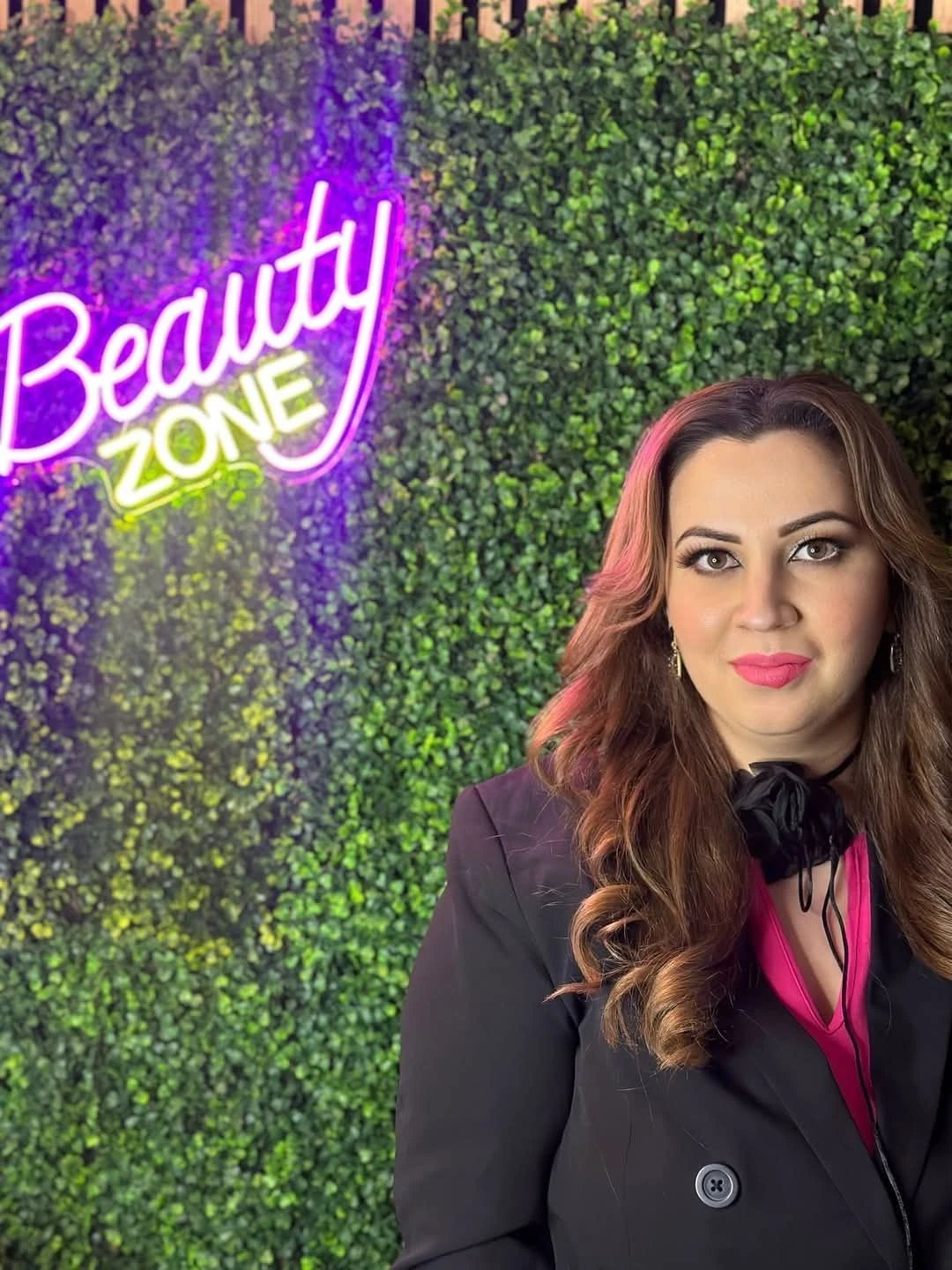 Nieuwe Kapster Seda bij Devi Hairfashion in Lelystad ze kan prachtig fohnen. reserveer online uw afspraak