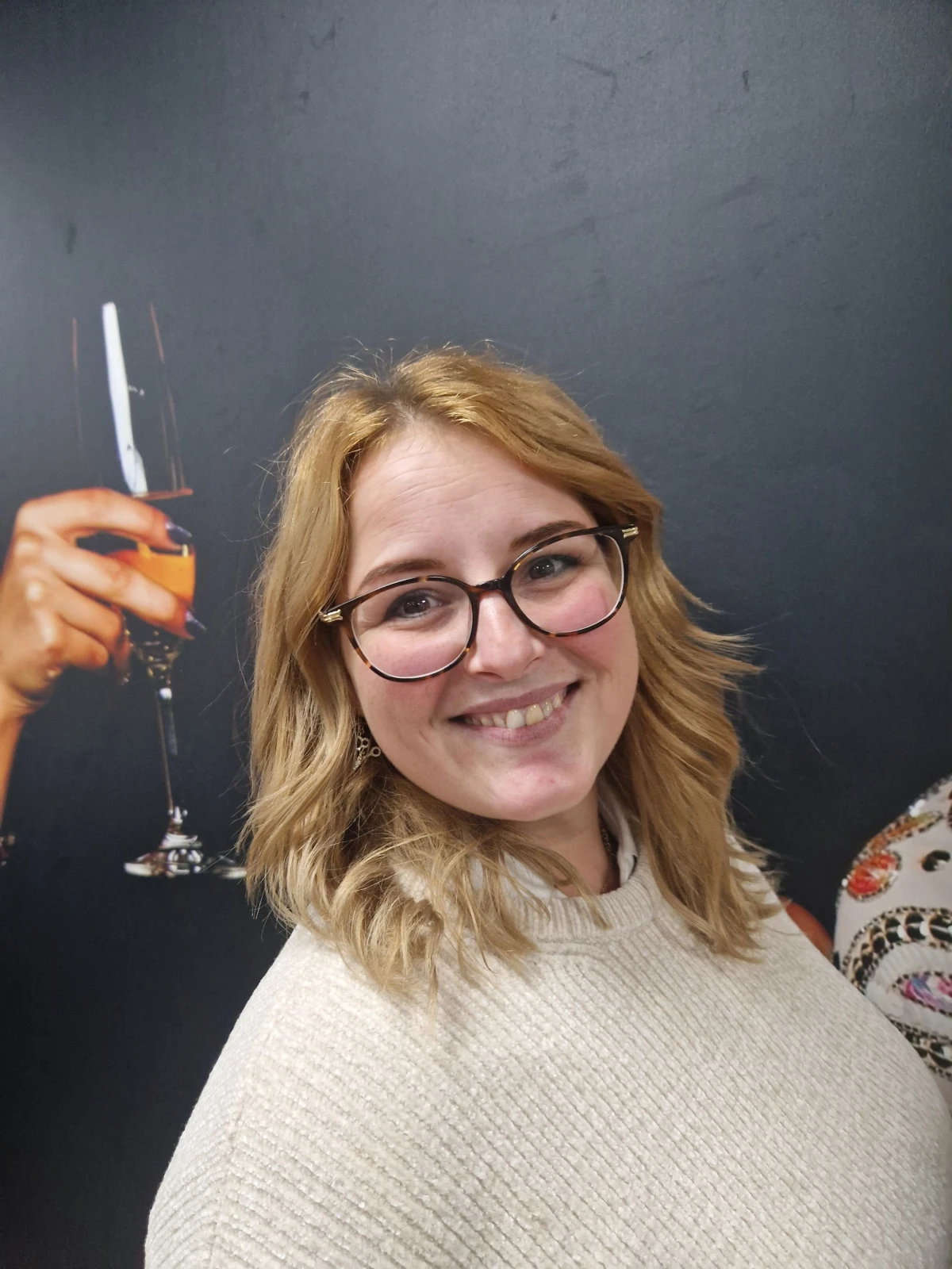  Desiree Visser “Als topstylist in Lelystad met meer dan 20 jaar ervaring help ik klanten aan een kapsel dat echt bij hen past.”